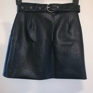 H&M | Black Faux Leather Short Skirt